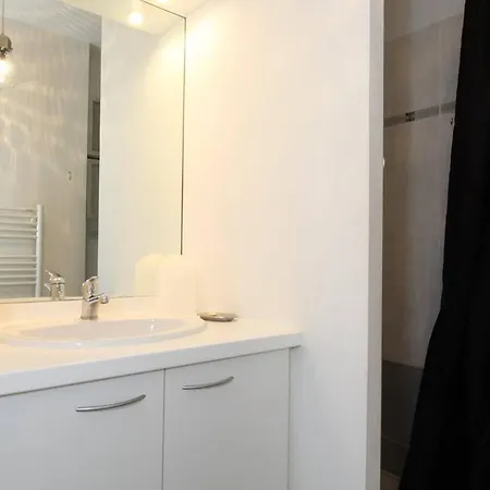 T2 Avec Terrasse, Proche Thermes, Garage Et Wifi - - Fr-1-553-182 *